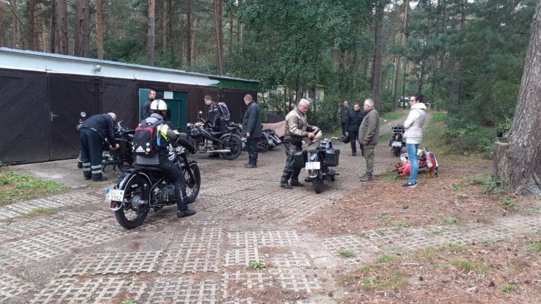 Nach einer erholsamen Übernachtung geht die Tour durch die Dübener Heide los